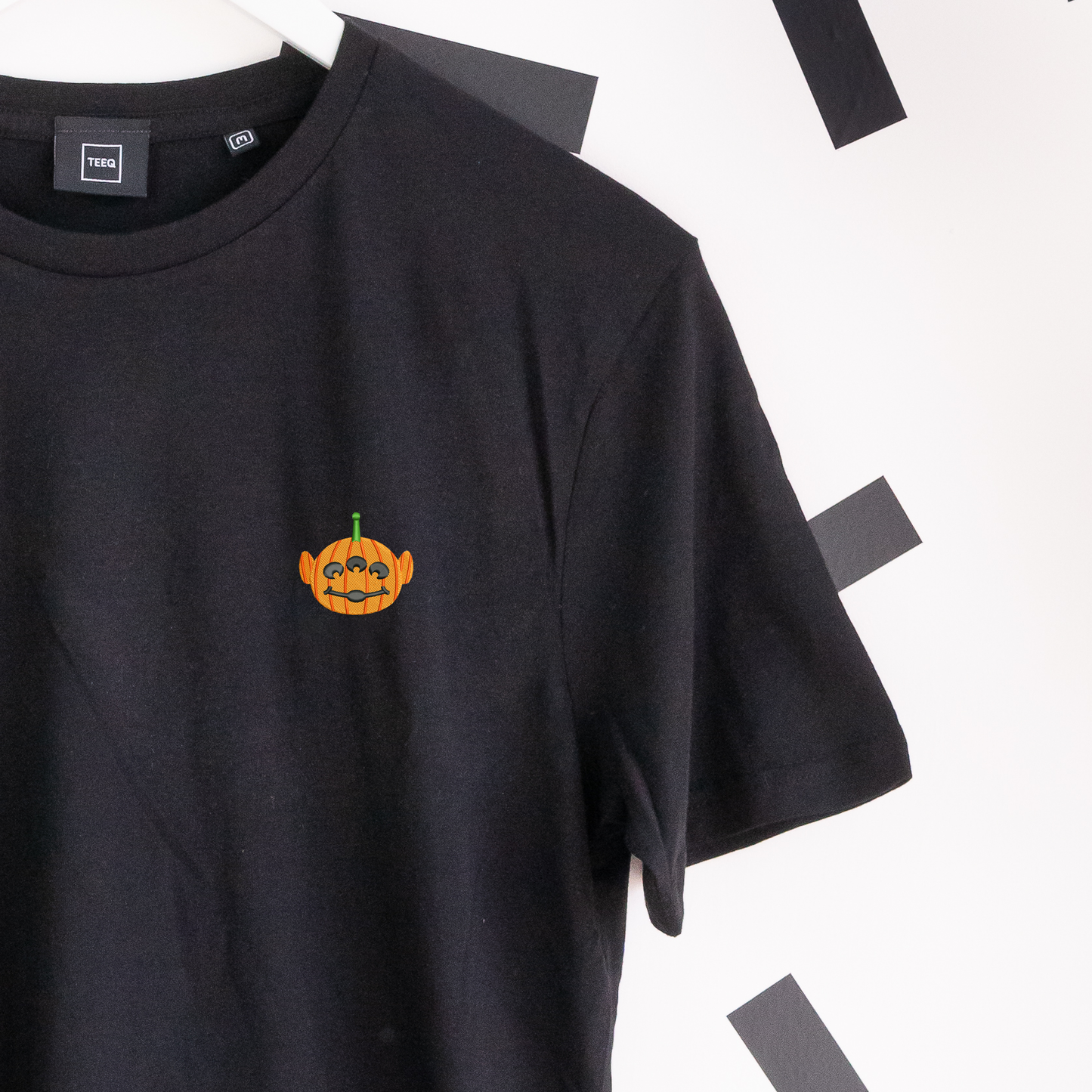 Alien Pumpkin Embroidered T-Shirt - Black