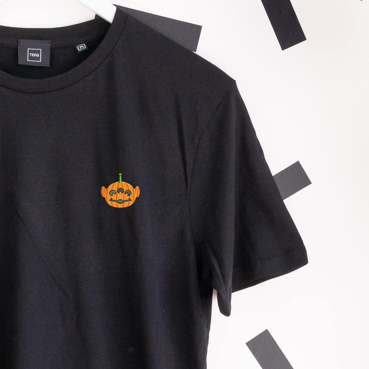 Alien Pumpkin Embroidered T-Shirt - Black