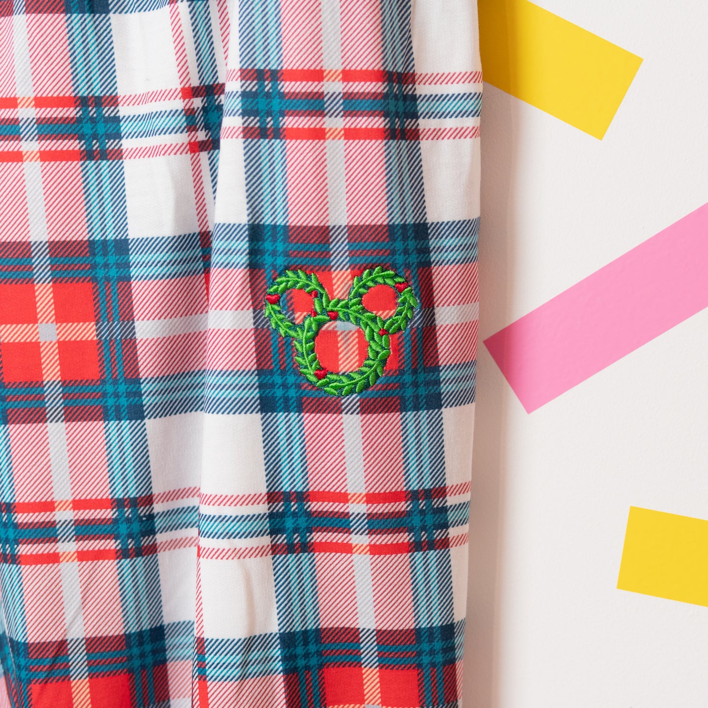 Mickey & Minnie Wreath Check PJs Set