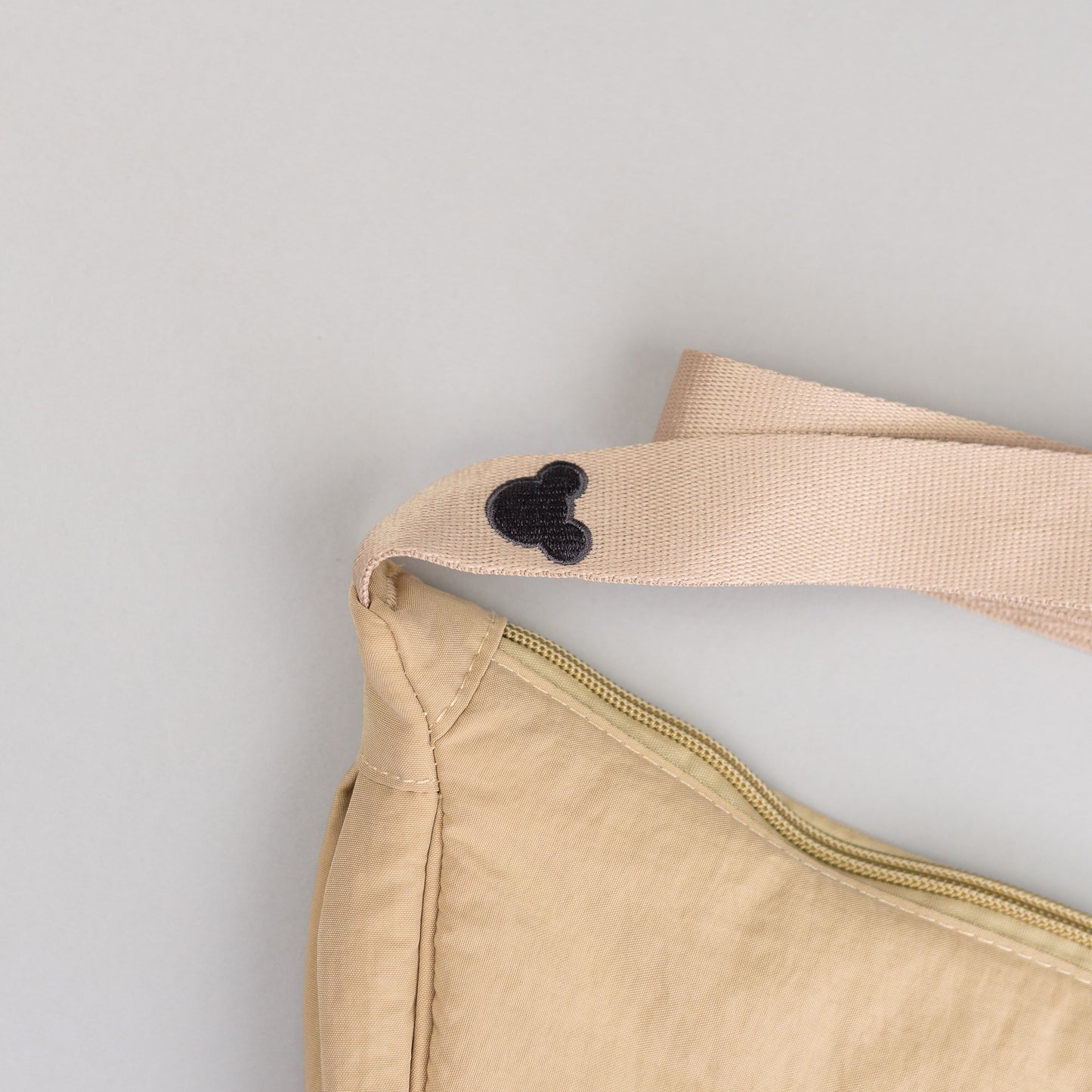 Sample - Mickey Snacks Sling Bag - Sand